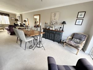 Dining room- click for photo gallery